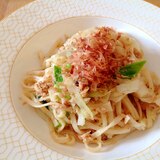 鮭缶で味噌焼きうどん